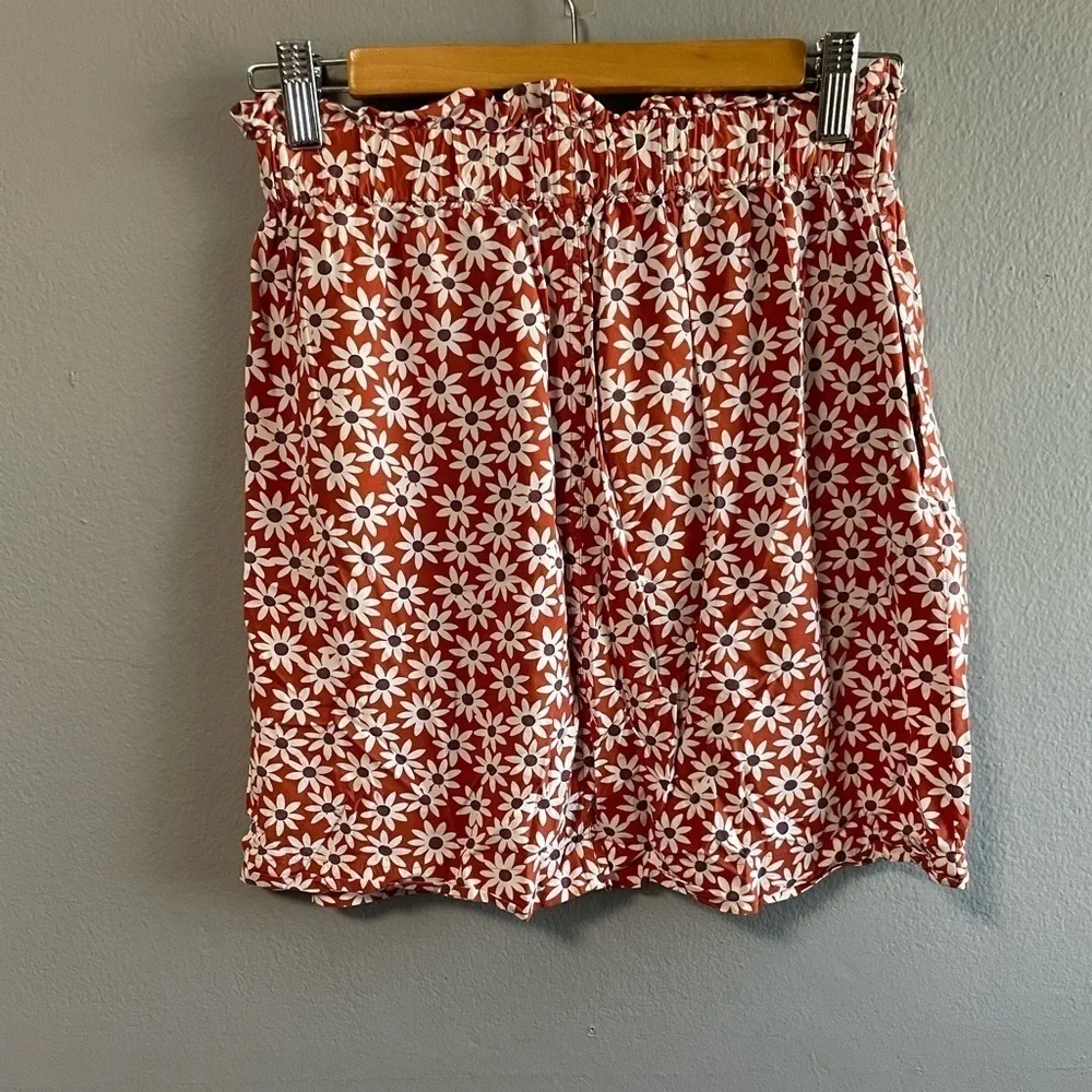 Madewell paperbag waist button down floral print flowy mini skirt. Size X-Small
